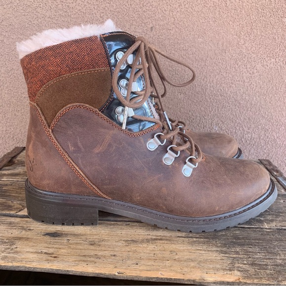 Emu Australia Primrose Sands Waterproof Lace-Up Boot - Picture 2 of 7